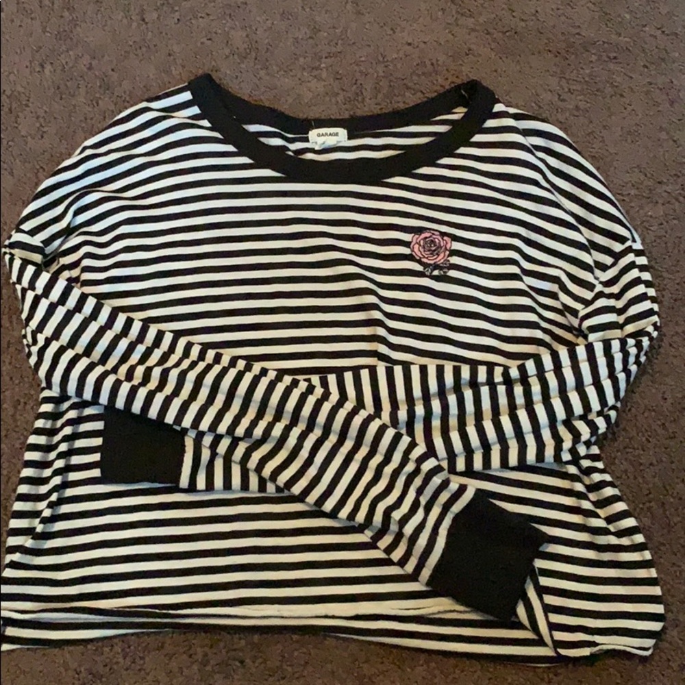 Garage long sleeved cropped top